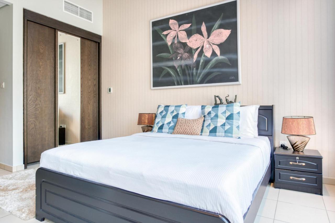 Maison Privee - Big, Bright, Luxury Marina Views Apt Next To Beach Dubái Exterior foto