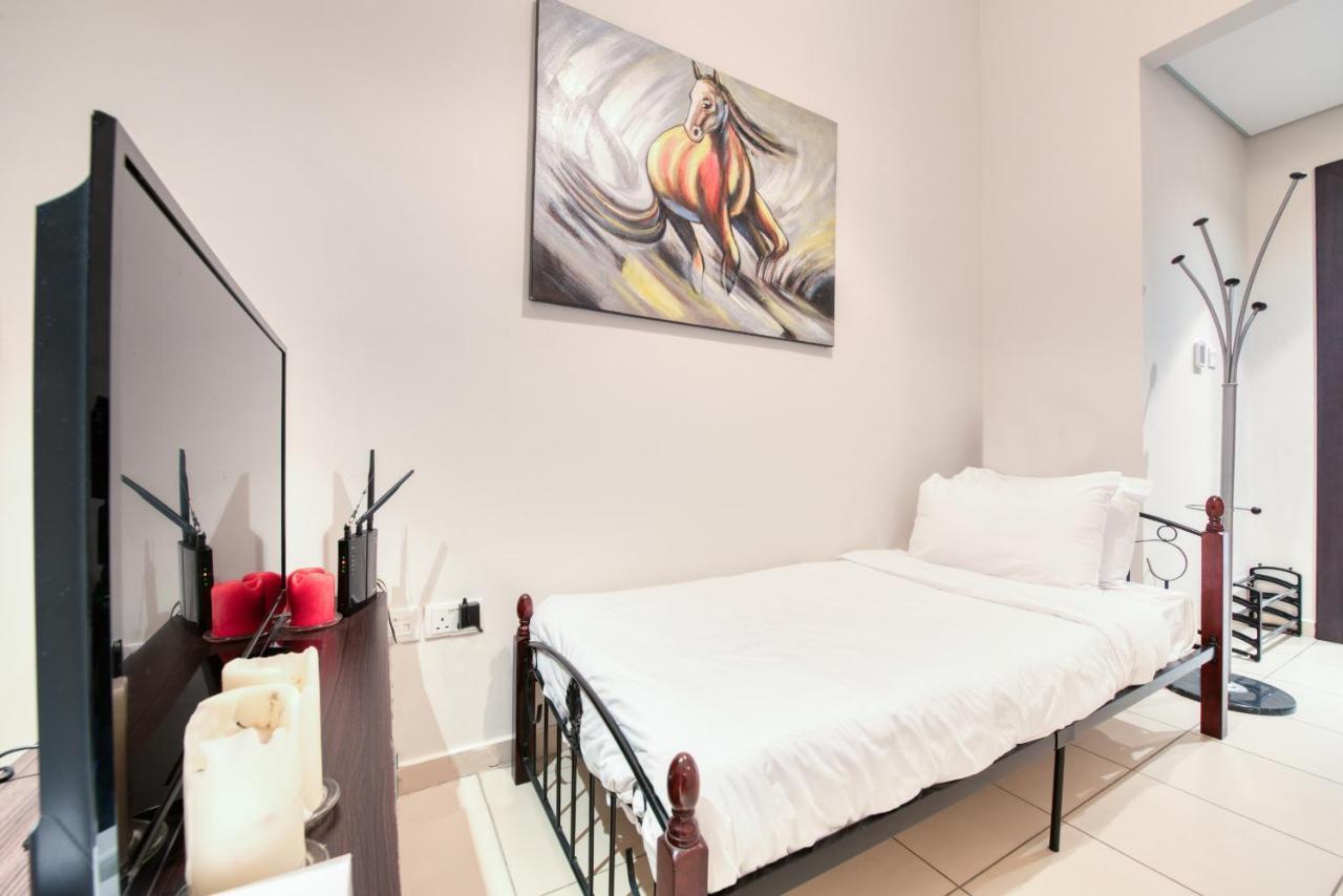 Maison Privee - Big, Bright, Luxury Marina Views Apt Next To Beach Dubái Exterior foto