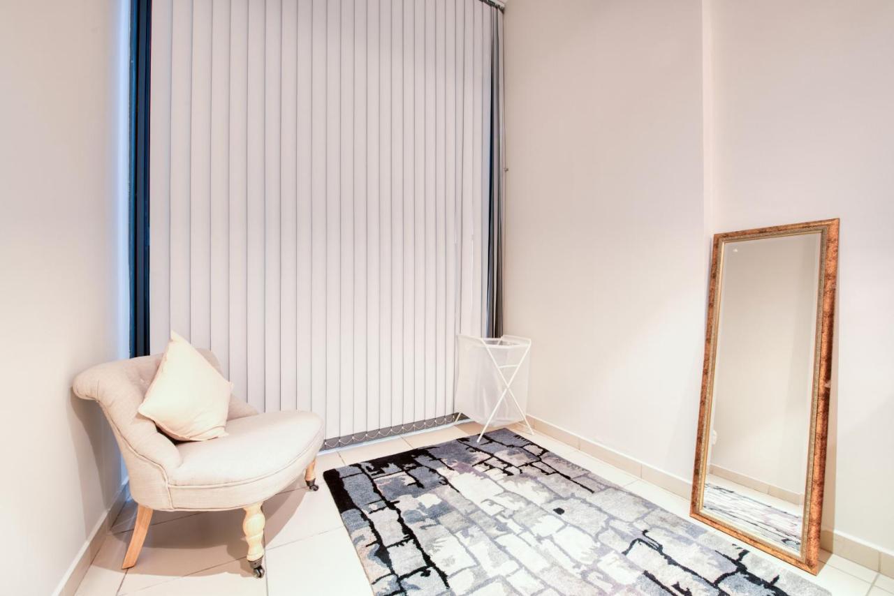 Maison Privee - Big, Bright, Luxury Marina Views Apt Next To Beach Dubái Exterior foto