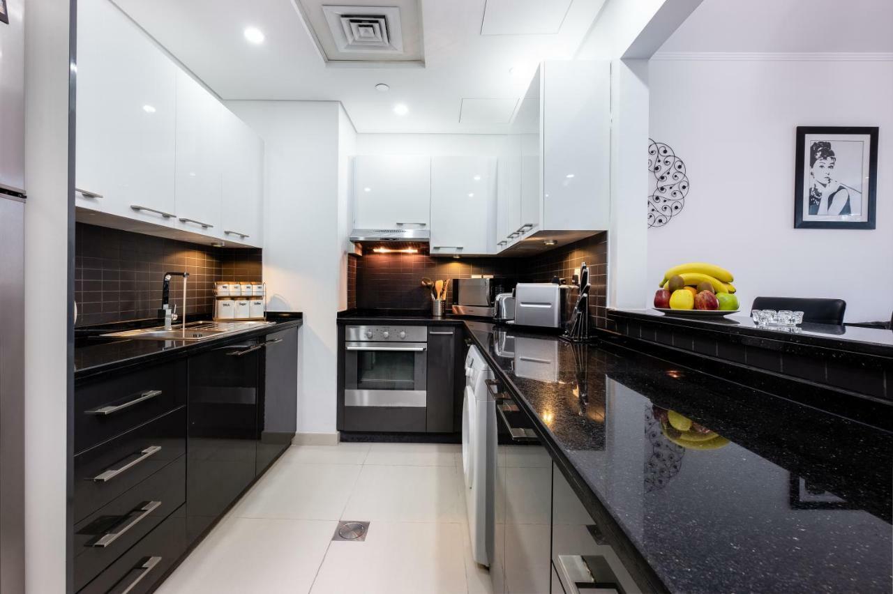 Maison Privee - Big, Bright, Luxury Marina Views Apt Next To Beach Dubái Exterior foto