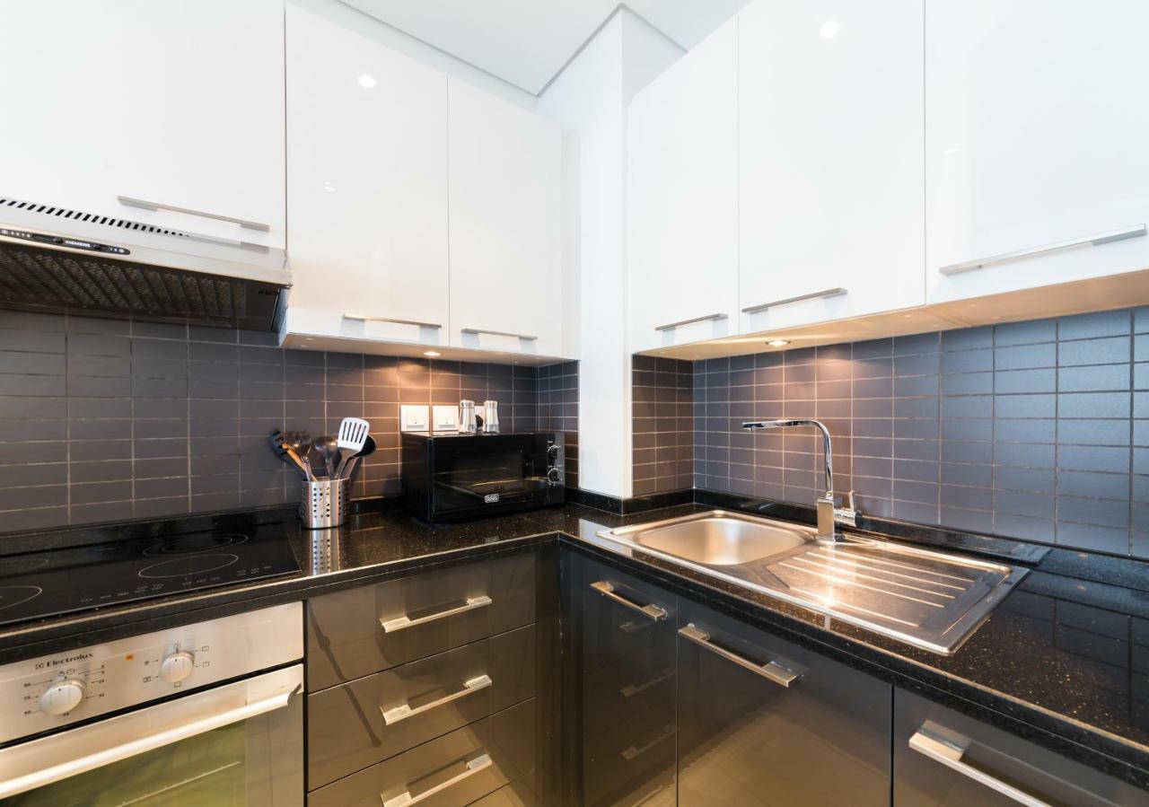 Maison Privee - Big, Bright, Luxury Marina Views Apt Next To Beach Dubái Exterior foto